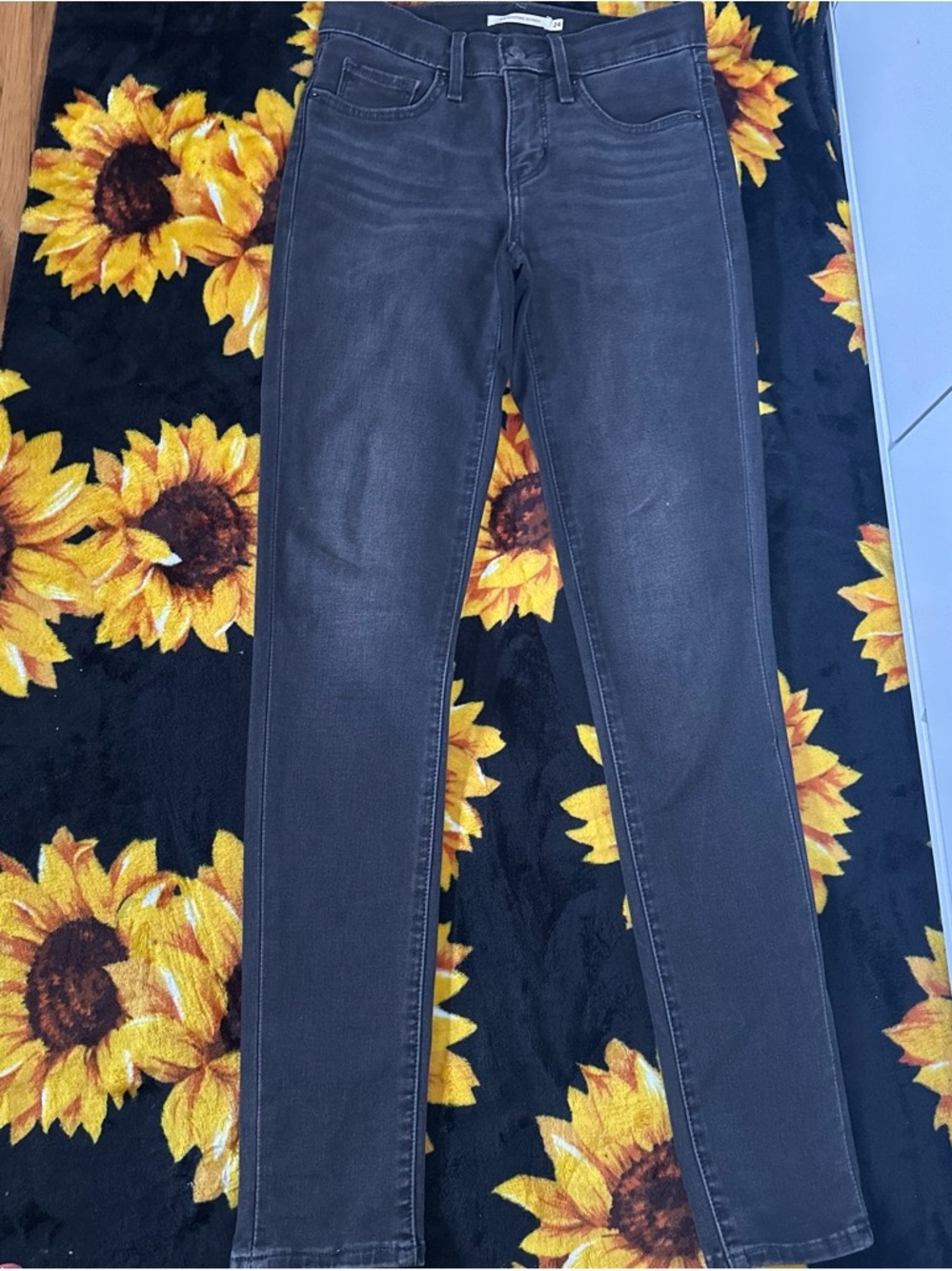 Levi's Women's Charcoal Skinny Jeans